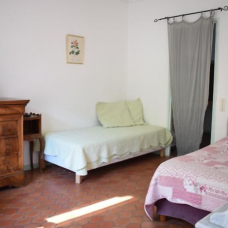 Bed and Breakfast La Figuiere Fontaine De Vaucluse Zimmer foto