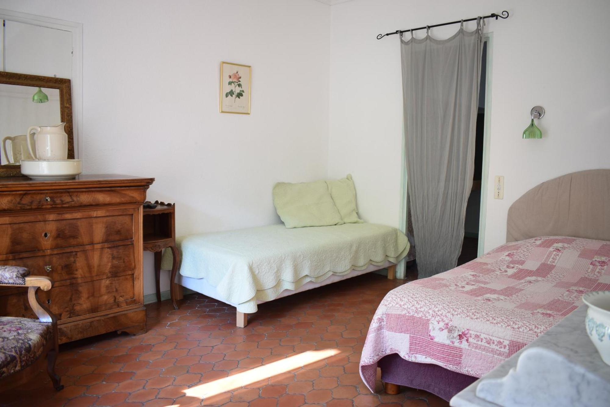 Bed and Breakfast La Figuiere Fontaine De Vaucluse Zimmer foto