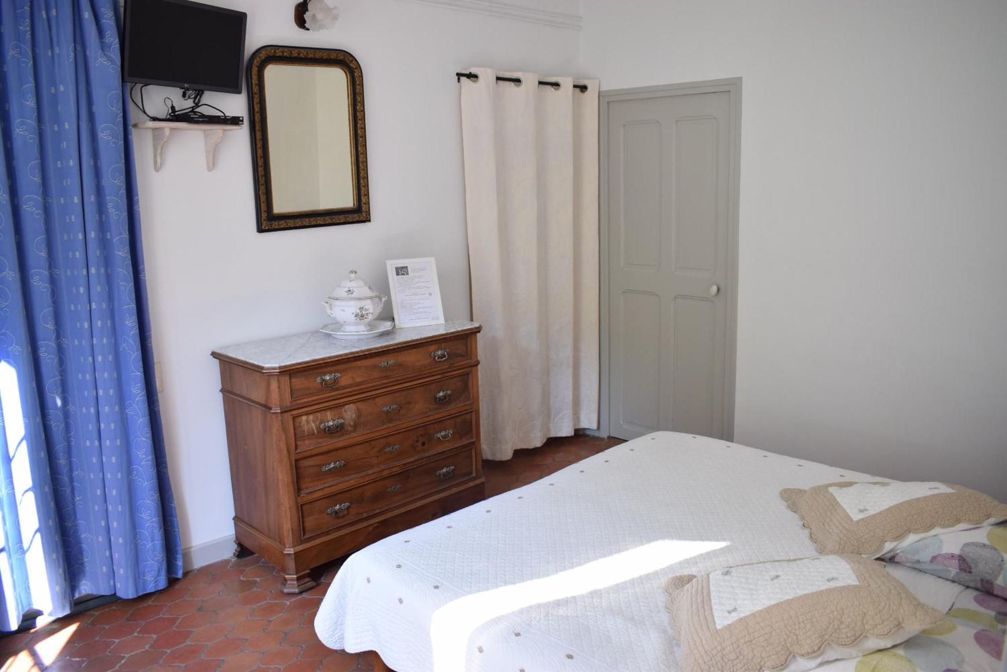 Bed and Breakfast La Figuiere Fontaine De Vaucluse Exterior foto