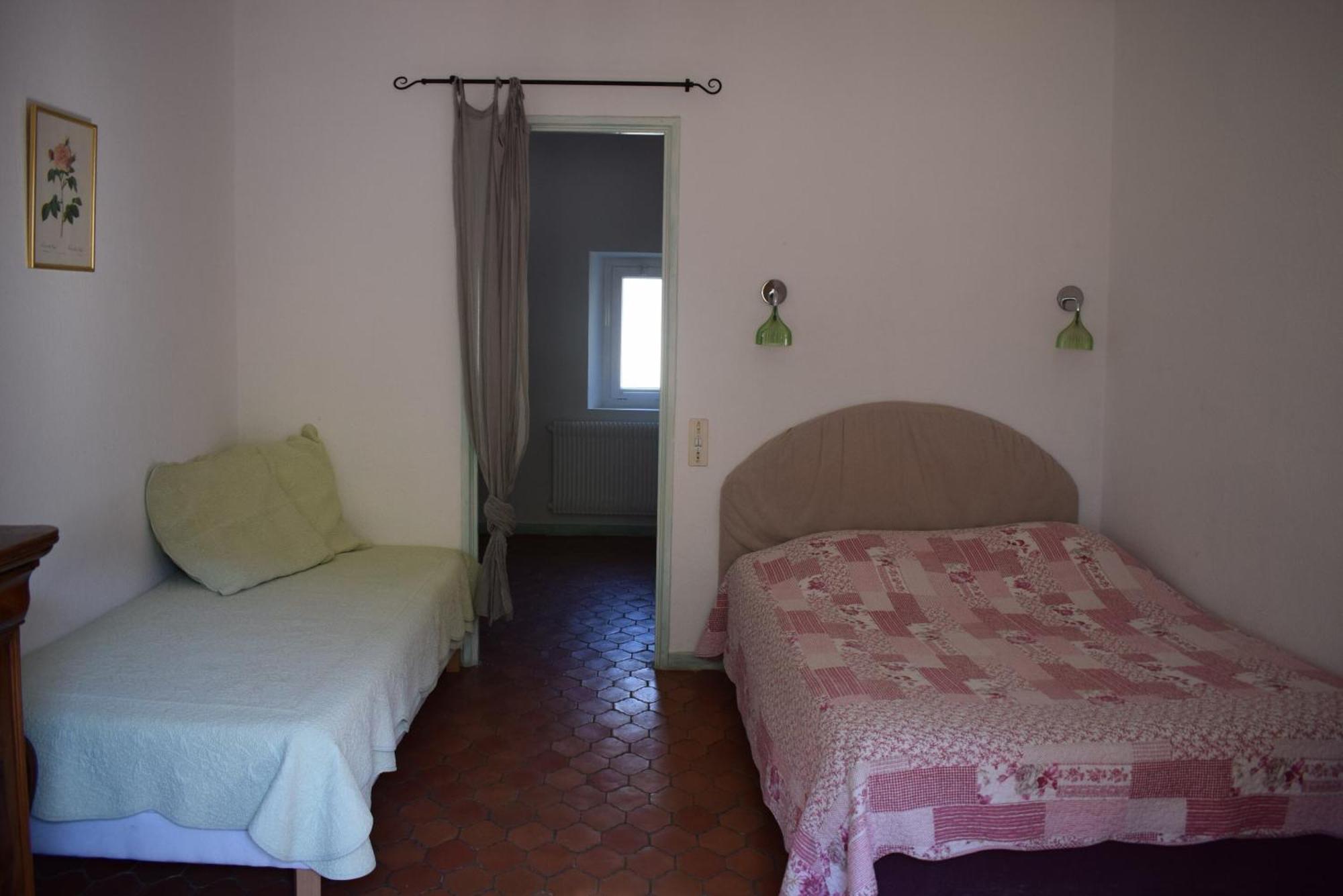 Bed and Breakfast La Figuiere Fontaine De Vaucluse Exterior foto