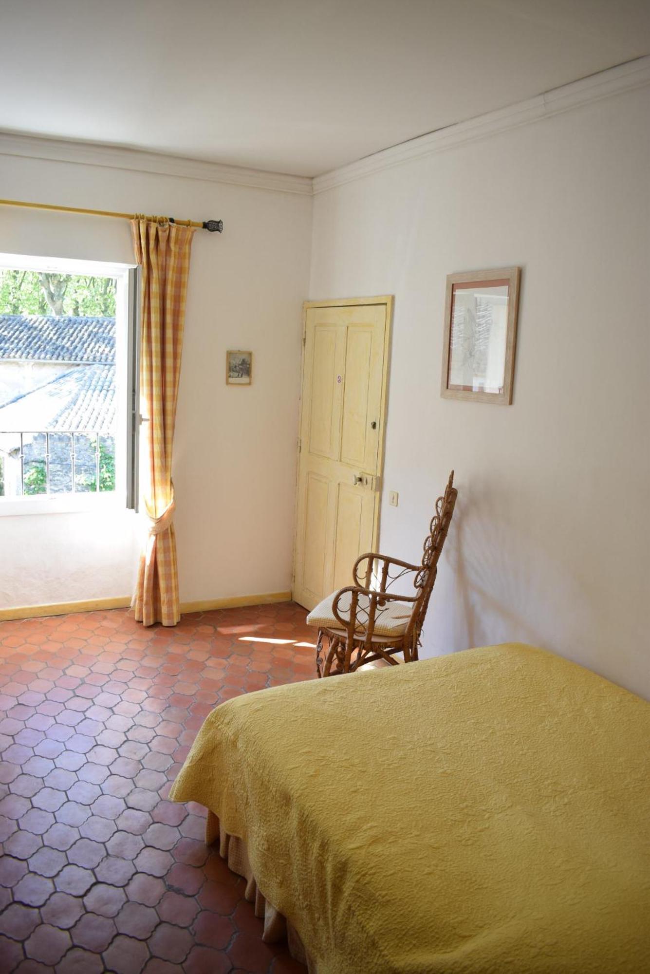 Bed and Breakfast La Figuiere Fontaine De Vaucluse Exterior foto