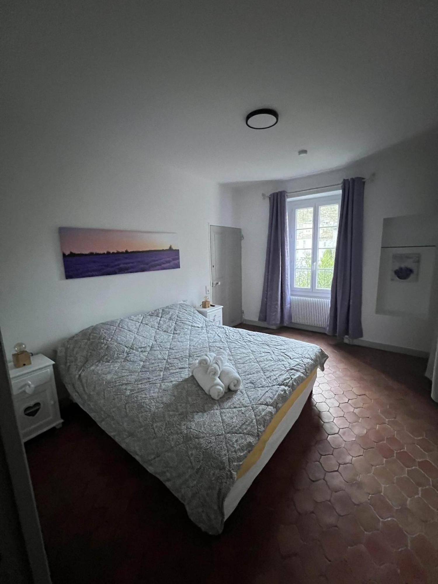 Bed and Breakfast La Figuiere Fontaine De Vaucluse Zimmer foto