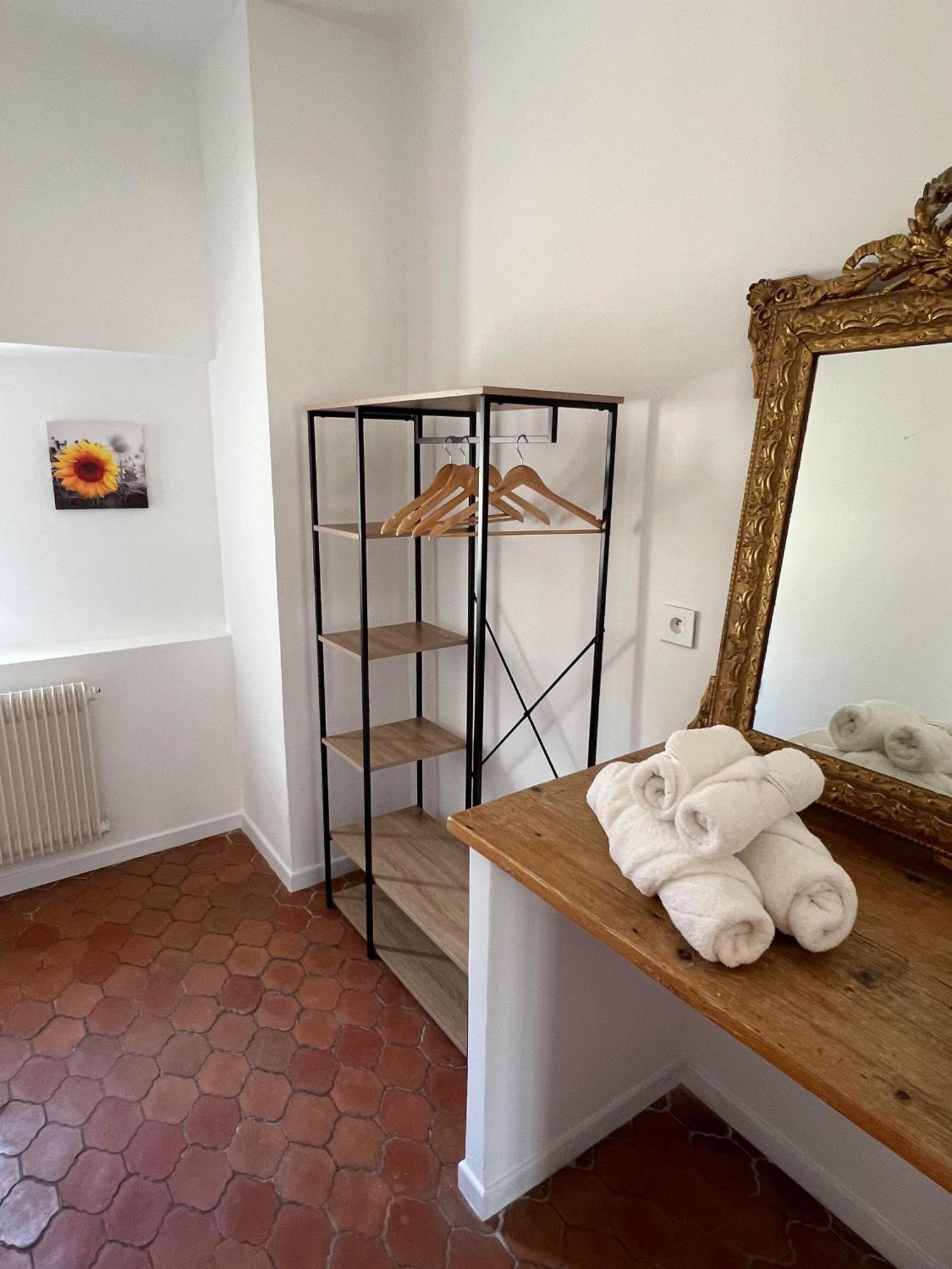 Bed and Breakfast La Figuiere Fontaine De Vaucluse Exterior foto